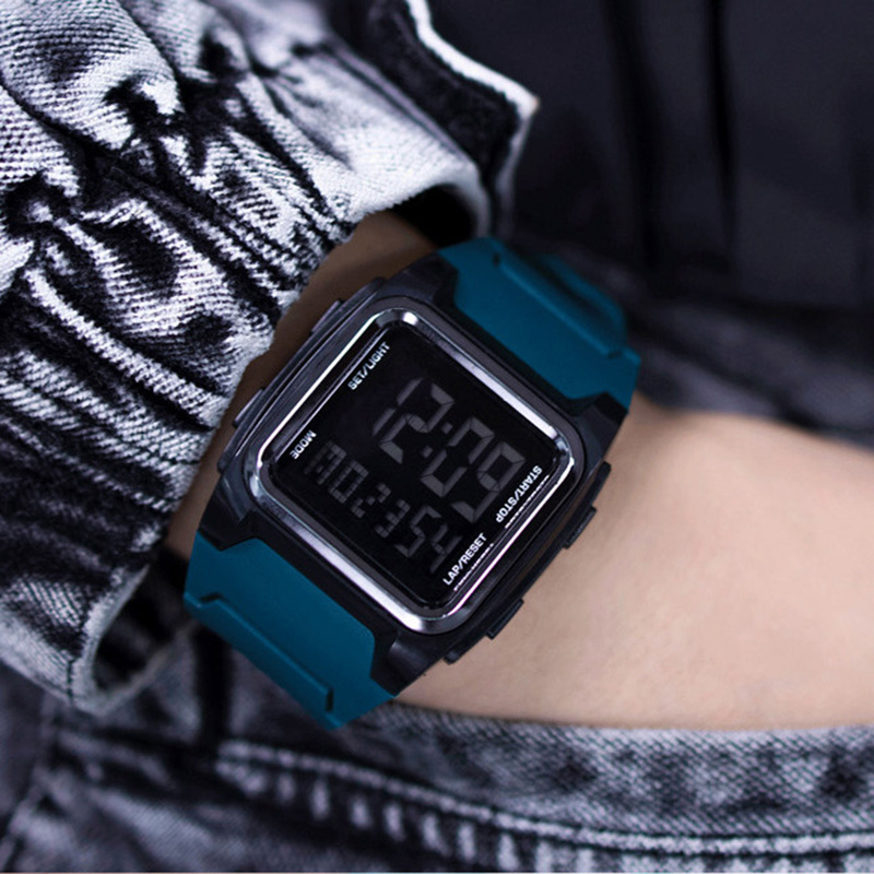 YIKAZE Men's Digital Watch 50M - đánh giá và giá Vintage Alarm Clock