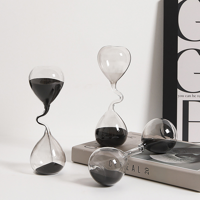 Curve Design Black Hourglass M - đánh giá và giá Home Decor Aesthetic